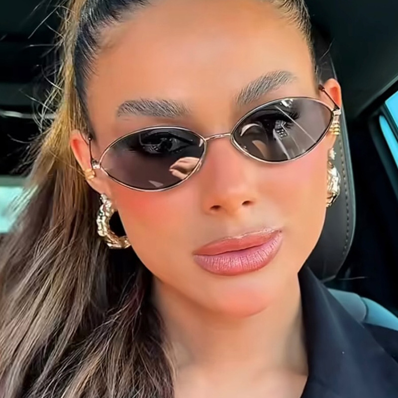 Retro Cat eye Woman Sunglasses - огляд і ціна Metal Photo Panel